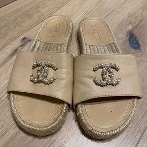Chanel espadrille slides